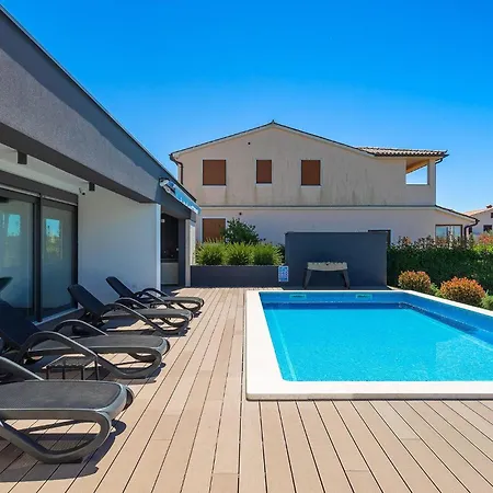 Holiday home Linea Pula